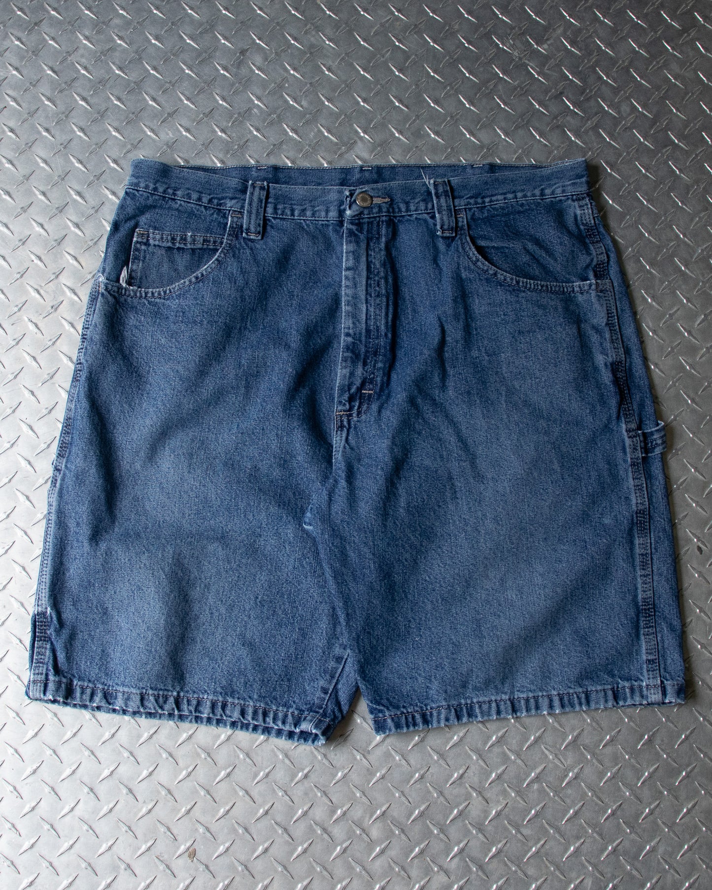 00s Denim Wrangler Carpenter Shorts - 38 Waist