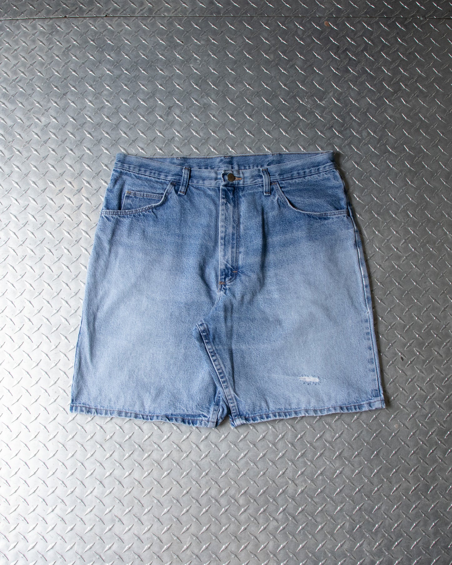 00s Denim Wrangler Shorts - 36 Waist