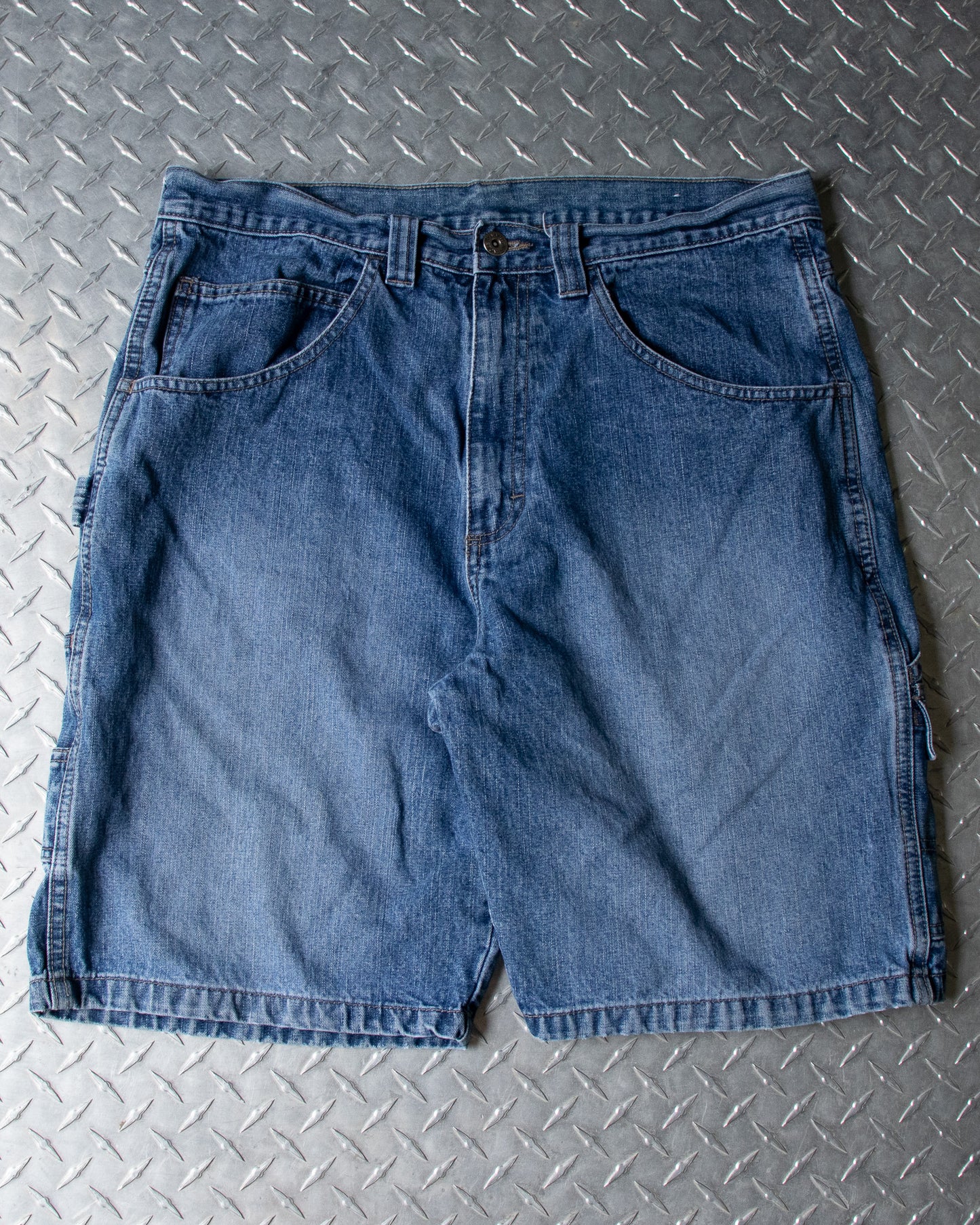 00s Denim Wrangler Carpenter Shorts - 34 Waist