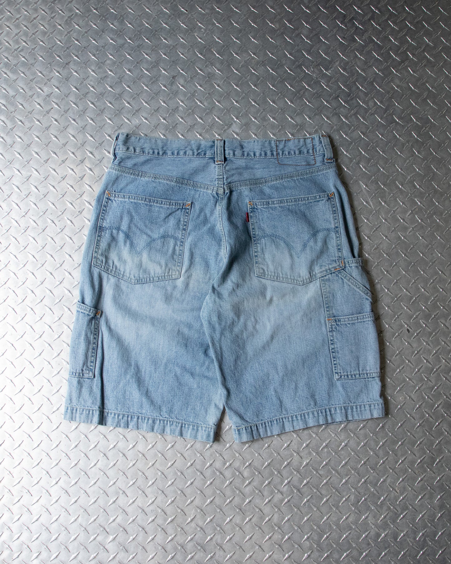 00s Denim Levis Carpenter Shorts - 35 Waist