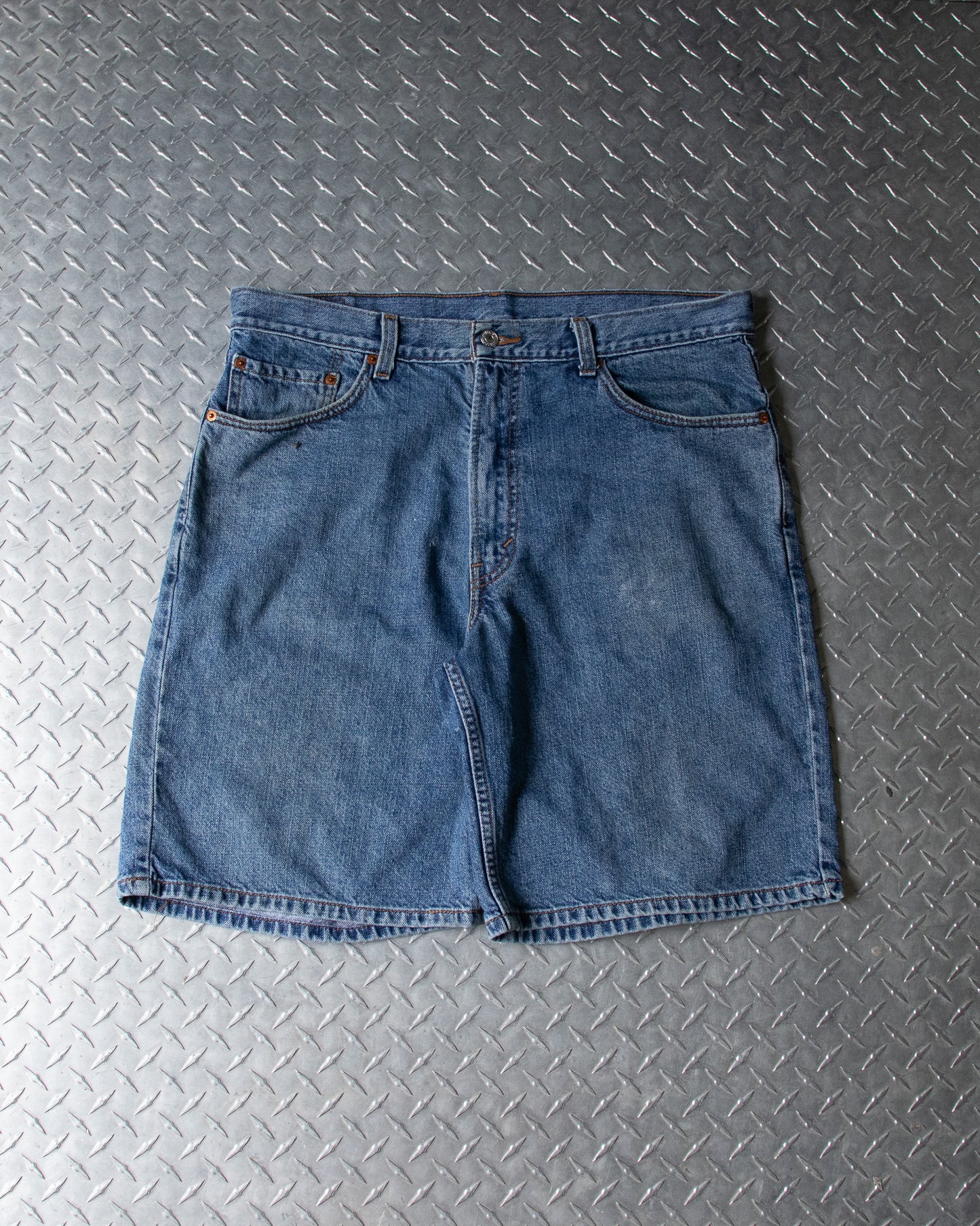 00s Denim Levis Shorts - 37 Waist