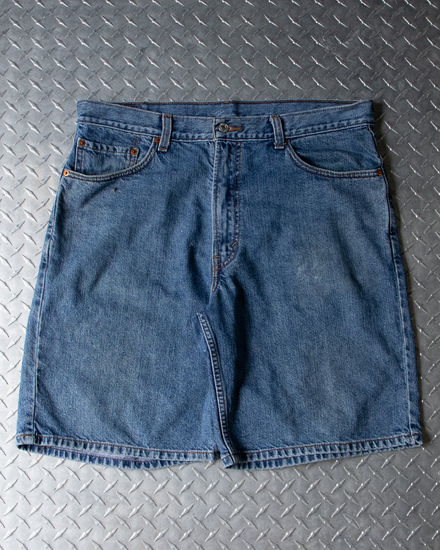 00s Denim Levis Shorts - 37 Waist