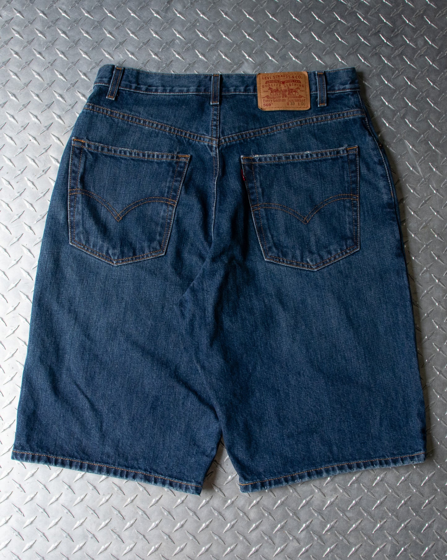 00s Denim Levis Shorts - 34 Waist