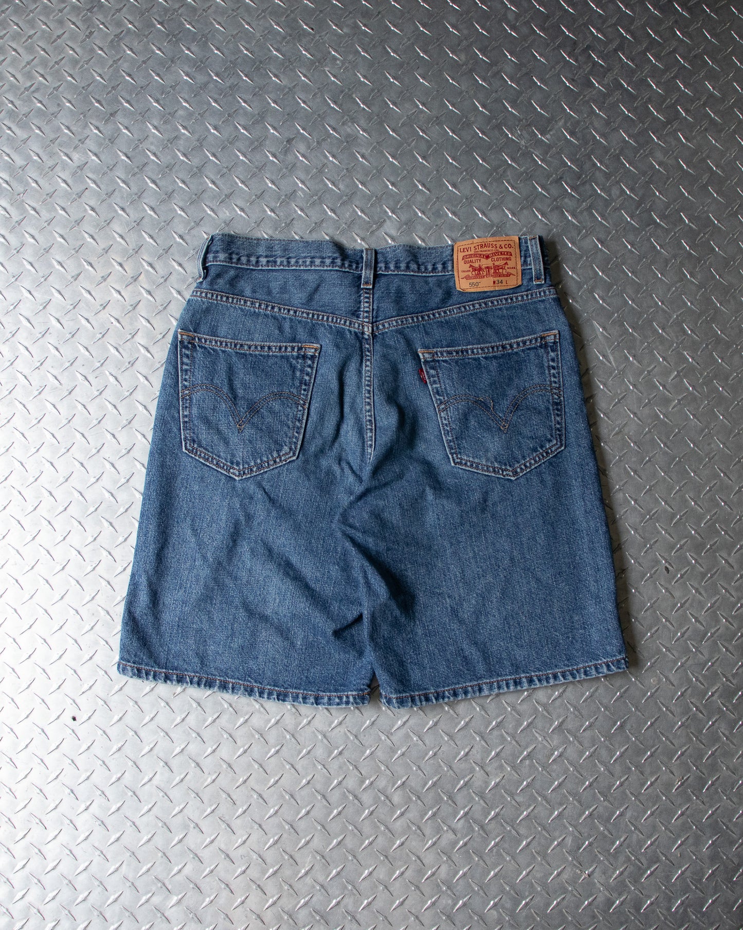 00s Denim Levis Shorts - 34 Waist