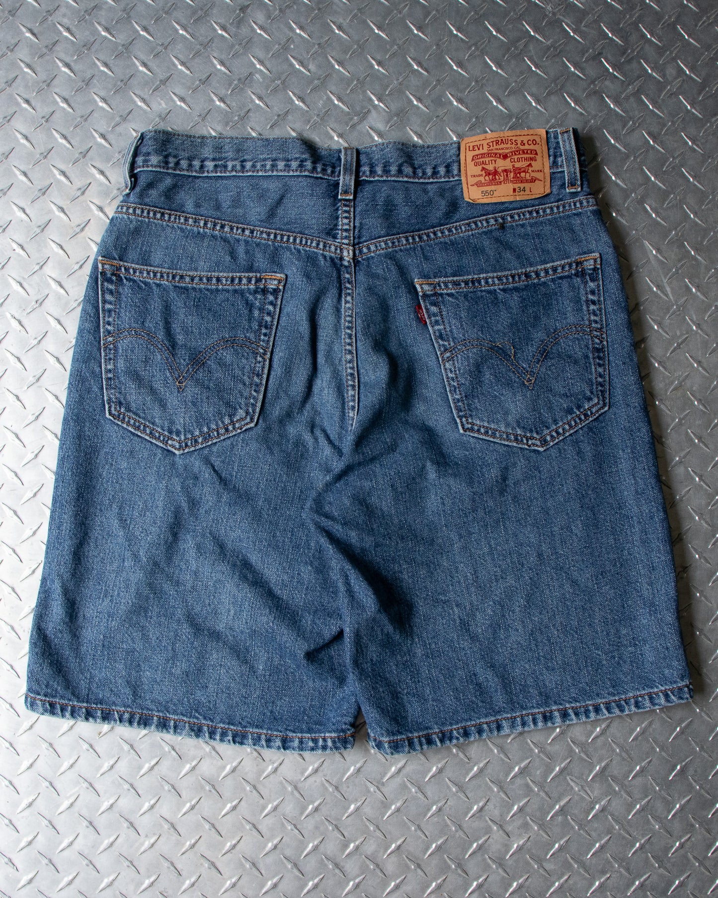 00s Denim Levis Shorts - 34 Waist