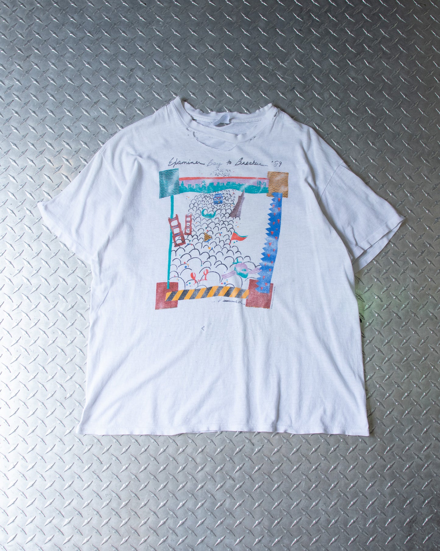 80s Distressed Graphic T Shirt - L