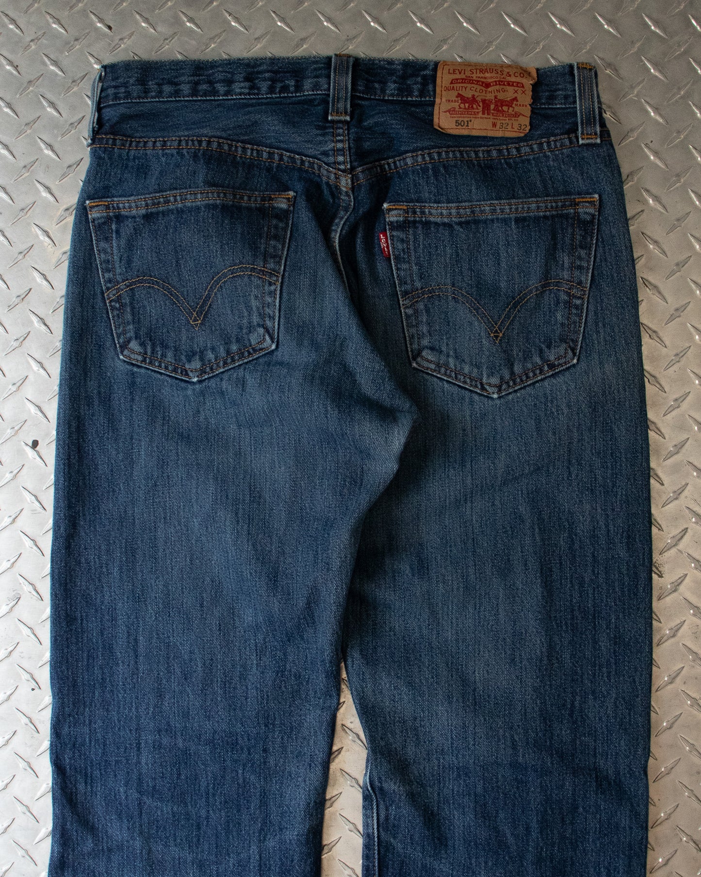 00s Levis 501s - 32 x 31