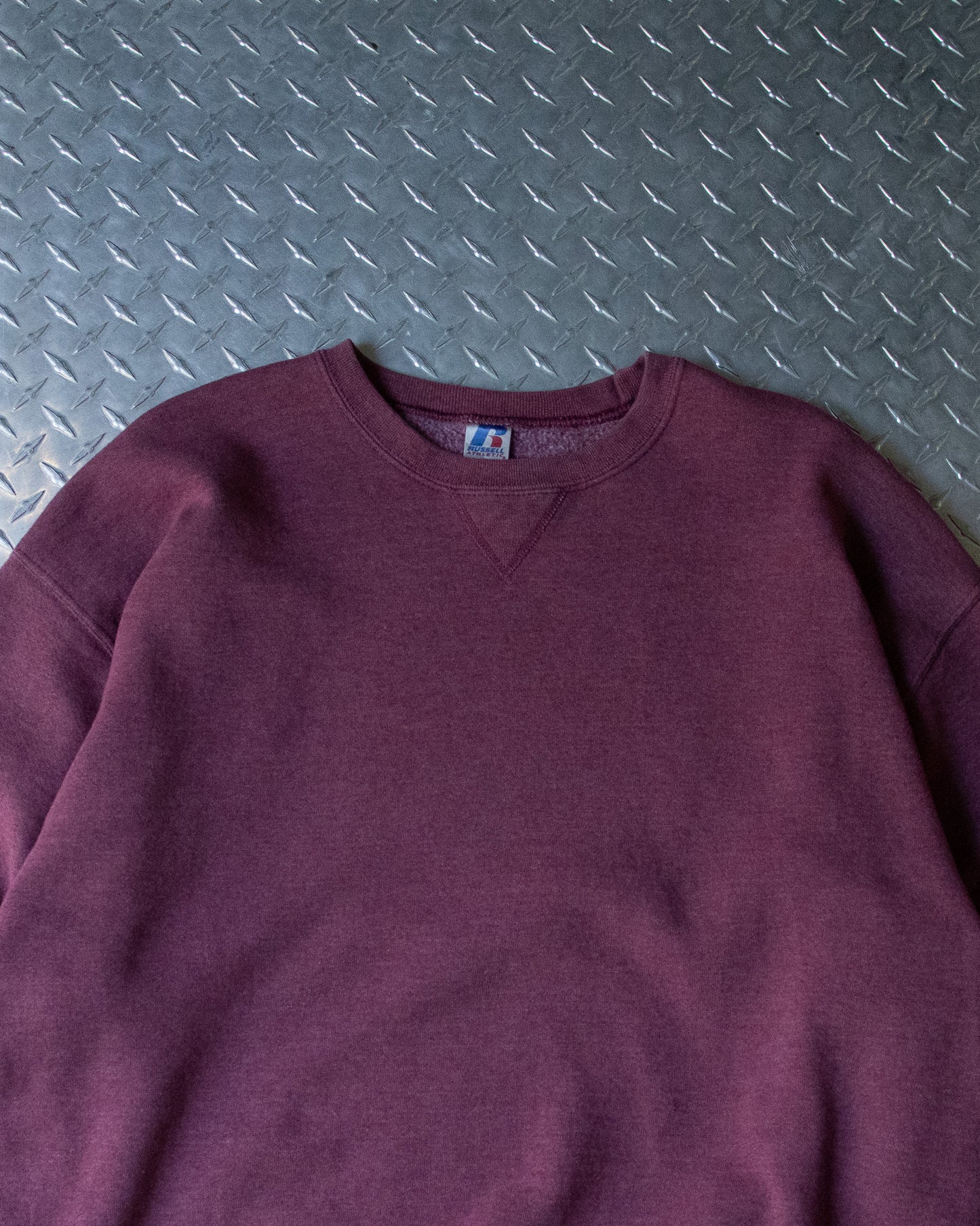 00s Faded Red Russell Crewneck Sweatshirt - 2XL