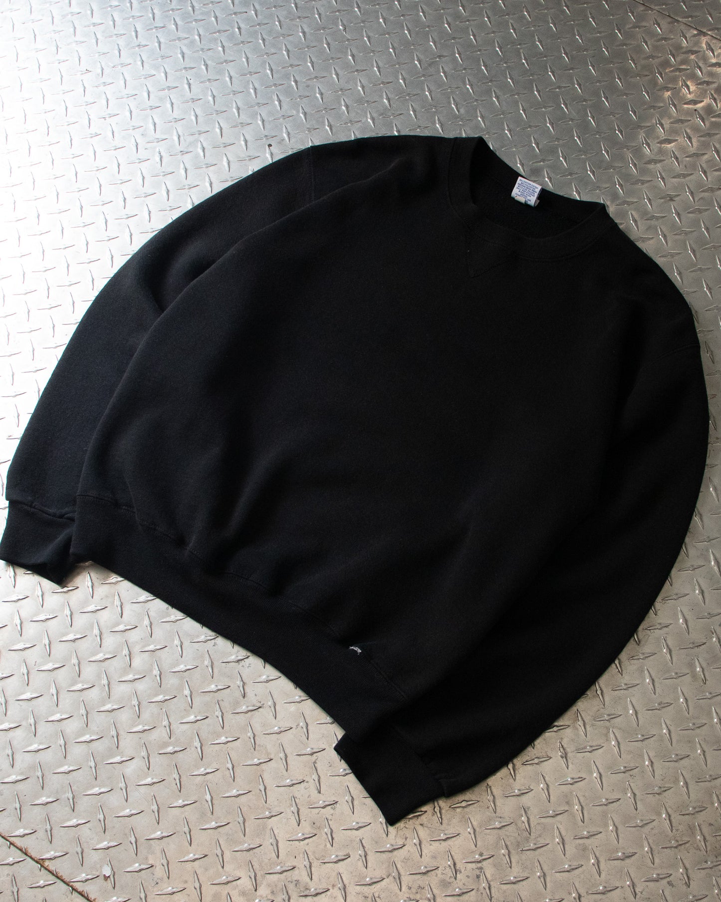 00s Black Russell Crewneck Sweatshirt - M