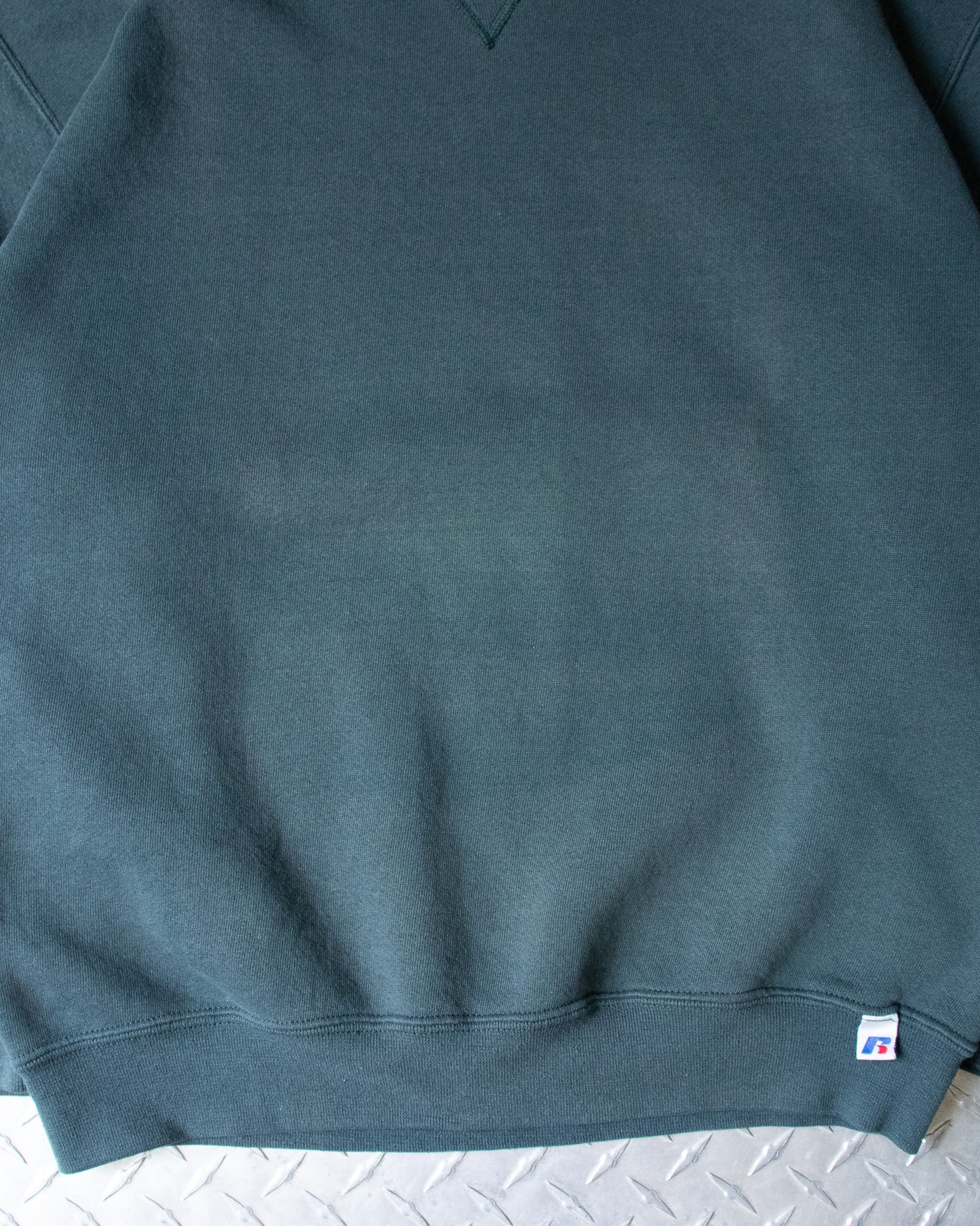 00s Faded Green Russel Crewneck Sweatshirt - L