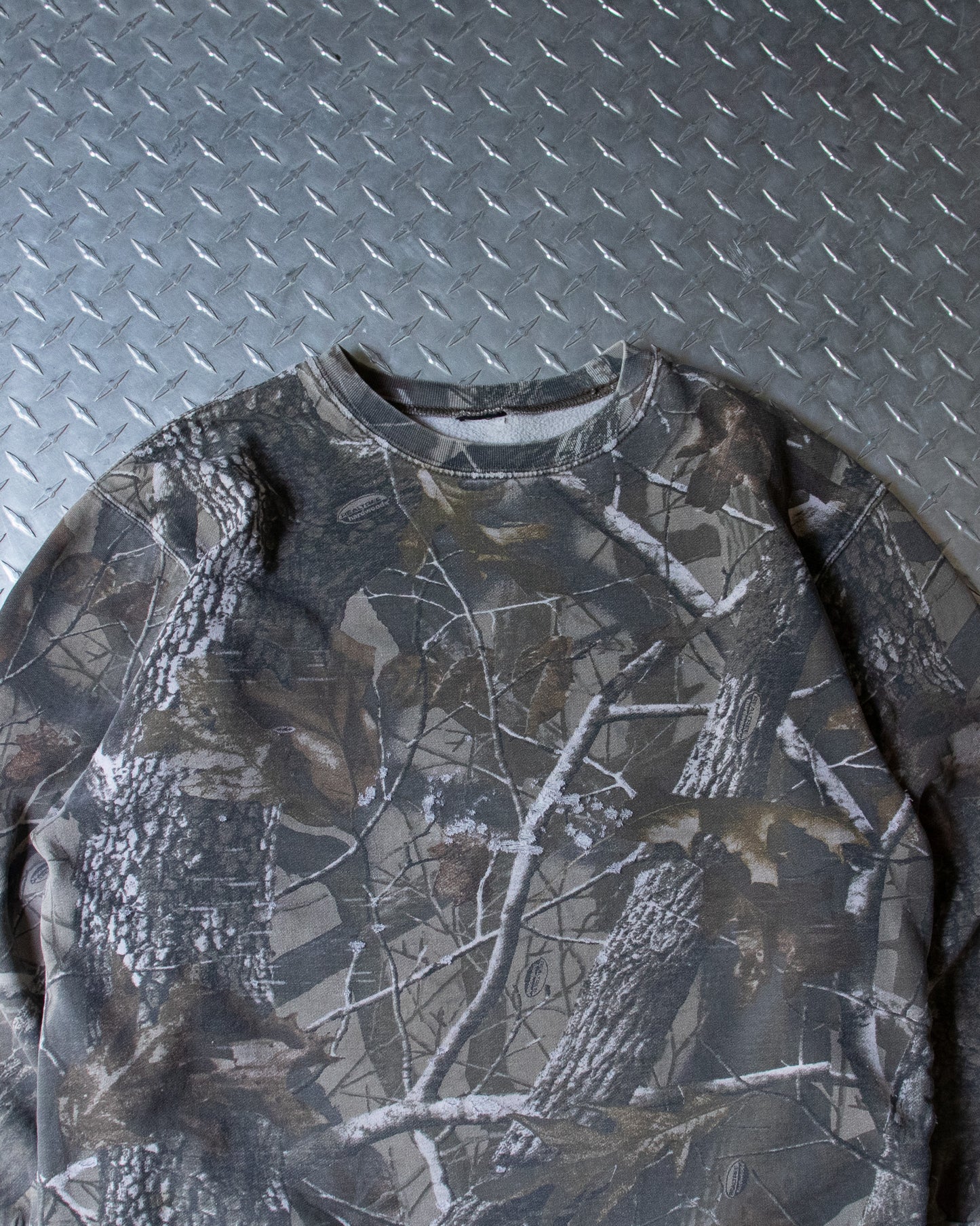 Distressed Real Tree Camo Crewneck Sweatshirt - M