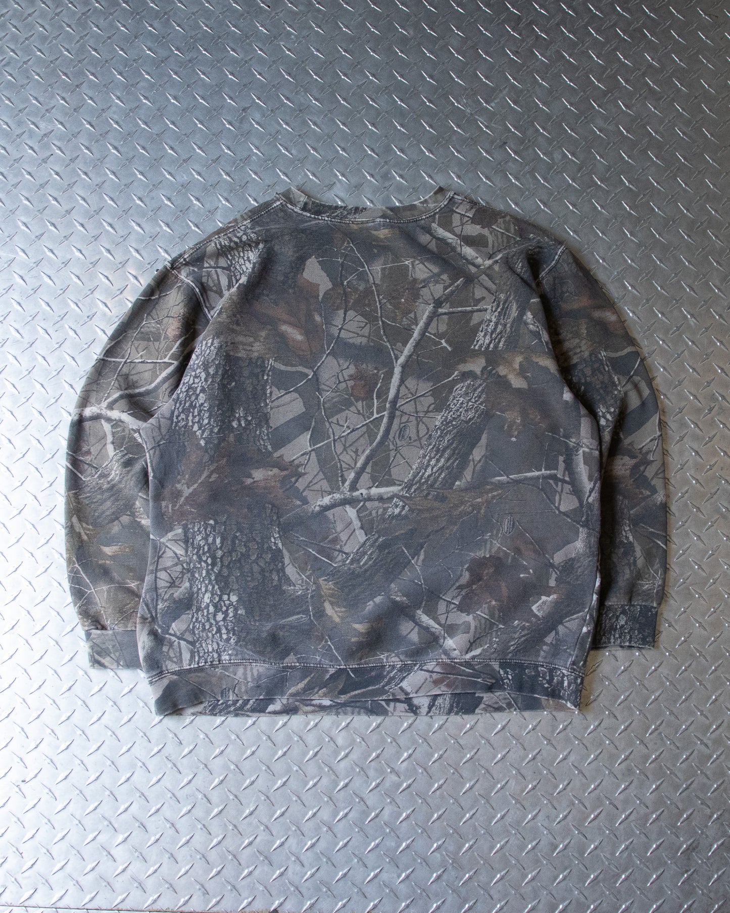 Distressed Real Tree Camo Crewneck Sweatshirt - M